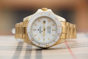 wristwatch, watch, time-6730003.jpg