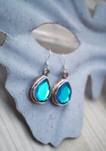 jewelry, aqua, blue-665382.jpg